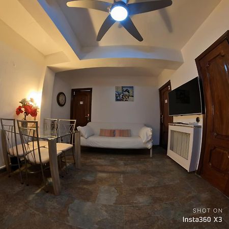 Habitaciones Individuales En Apartamento Madrid Extérieur photo