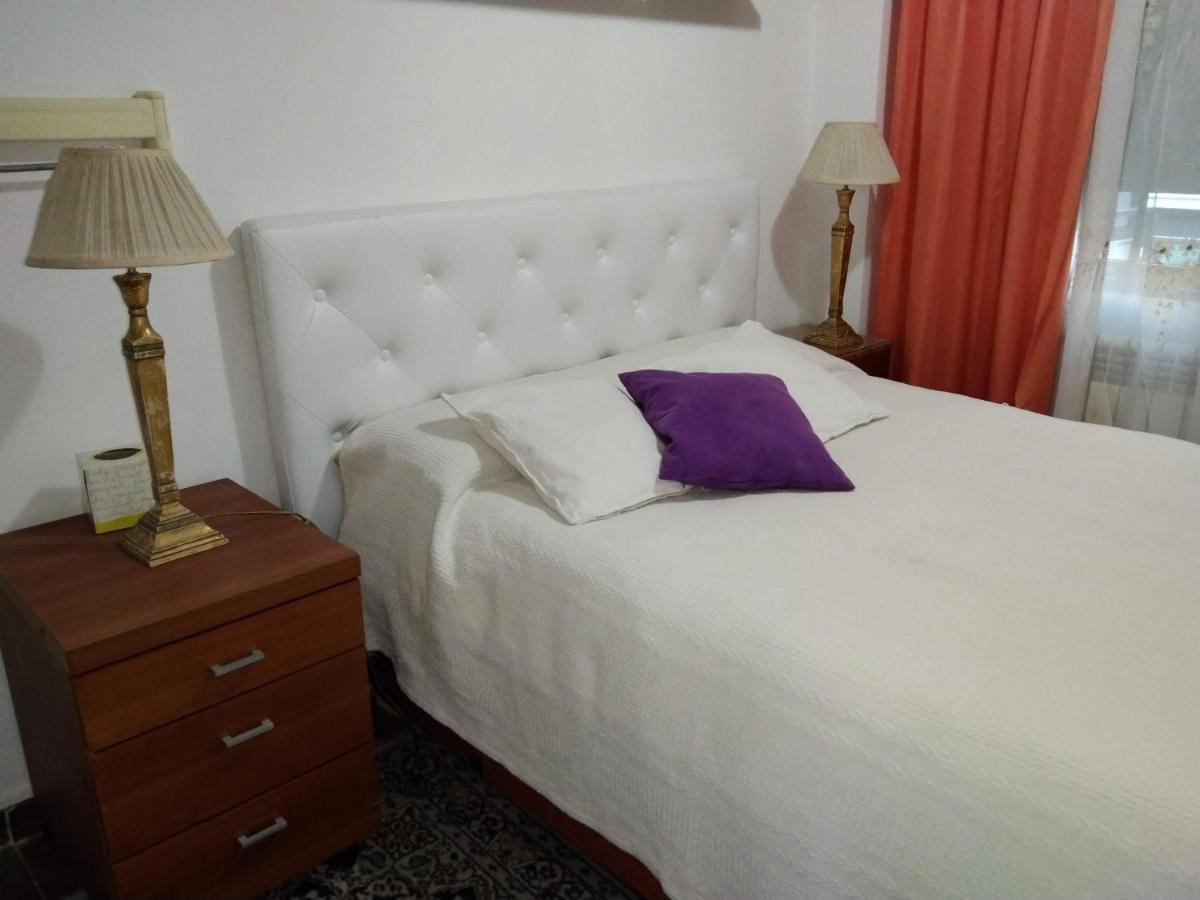 Habitaciones Individuales En Apartamento Madrid Extérieur photo