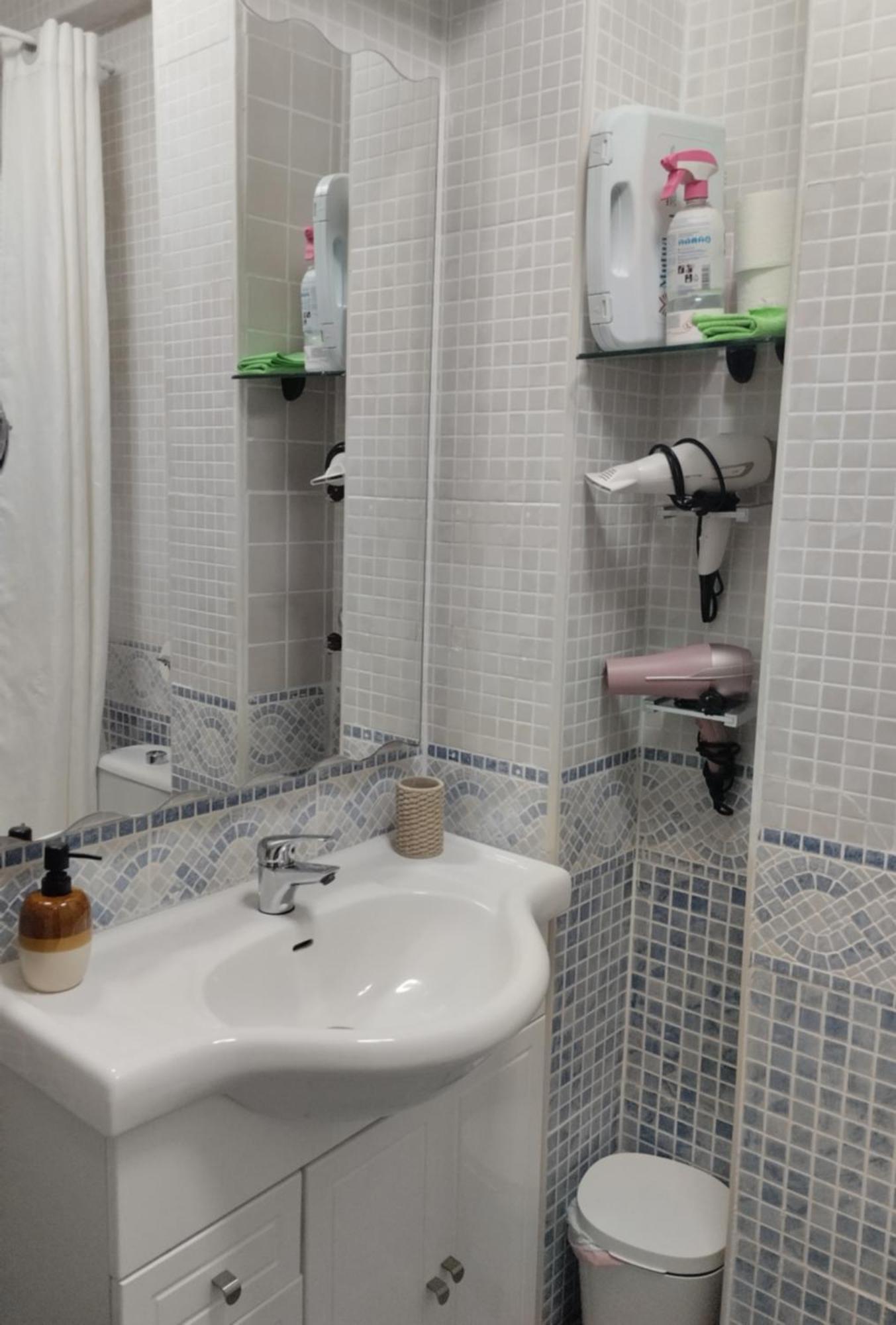 Habitaciones Individuales En Apartamento Madrid Extérieur photo