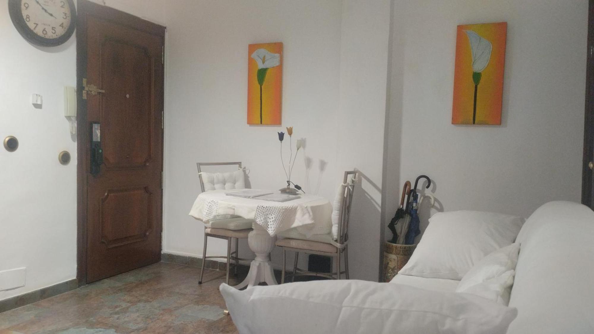 Habitaciones Individuales En Apartamento Madrid Extérieur photo